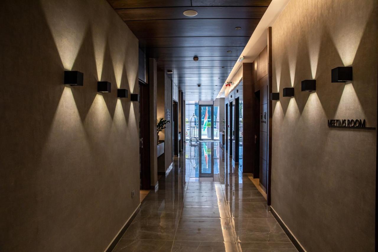 The Compass Hotel Амман Экстерьер фото